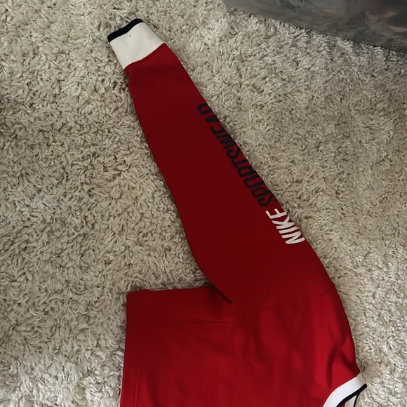 Nike reversible crop sweatshirt - Picture 2 of 3